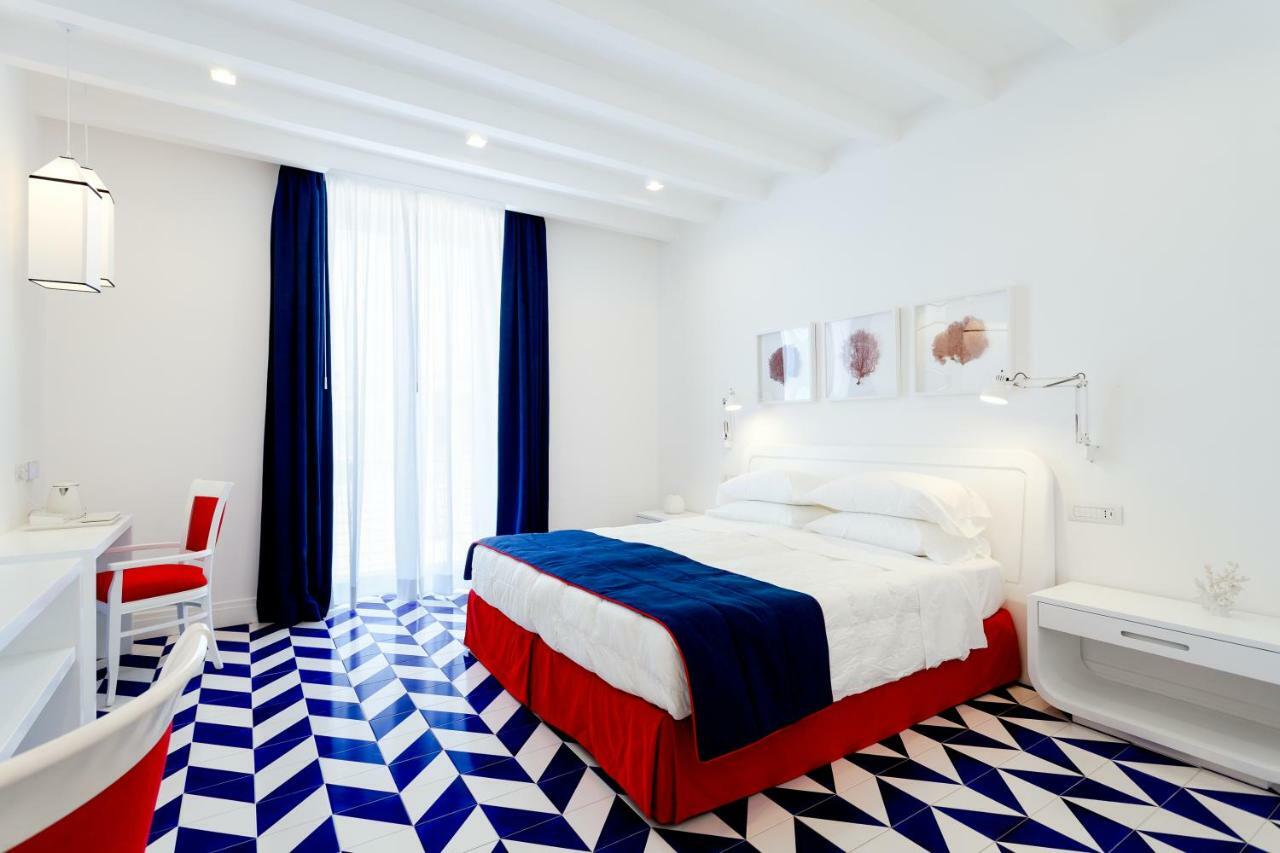 Maison Blu - Intimate Guesthouse ซอร์เรนโต ภายนอก รูปภาพ