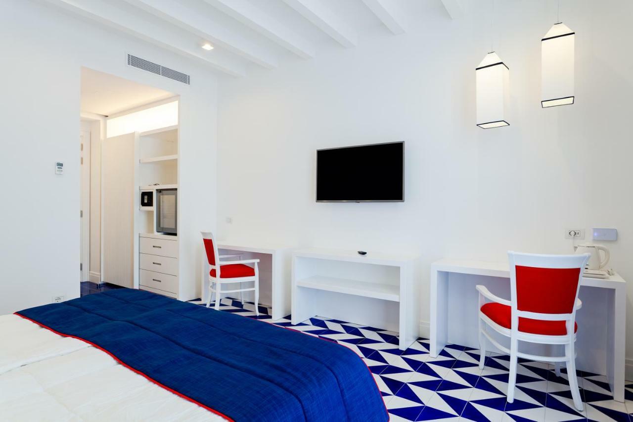Maison Blu - Intimate Guesthouse ซอร์เรนโต ภายนอก รูปภาพ