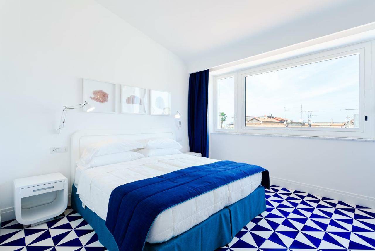 Maison Blu - Intimate Guesthouse ซอร์เรนโต ภายนอก รูปภาพ