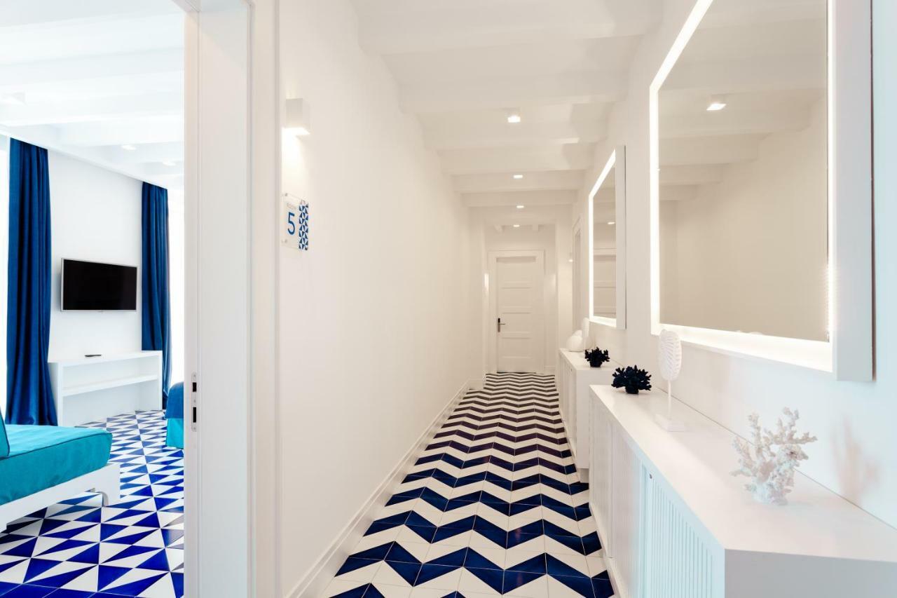 Maison Blu - Intimate Guesthouse ซอร์เรนโต ภายนอก รูปภาพ